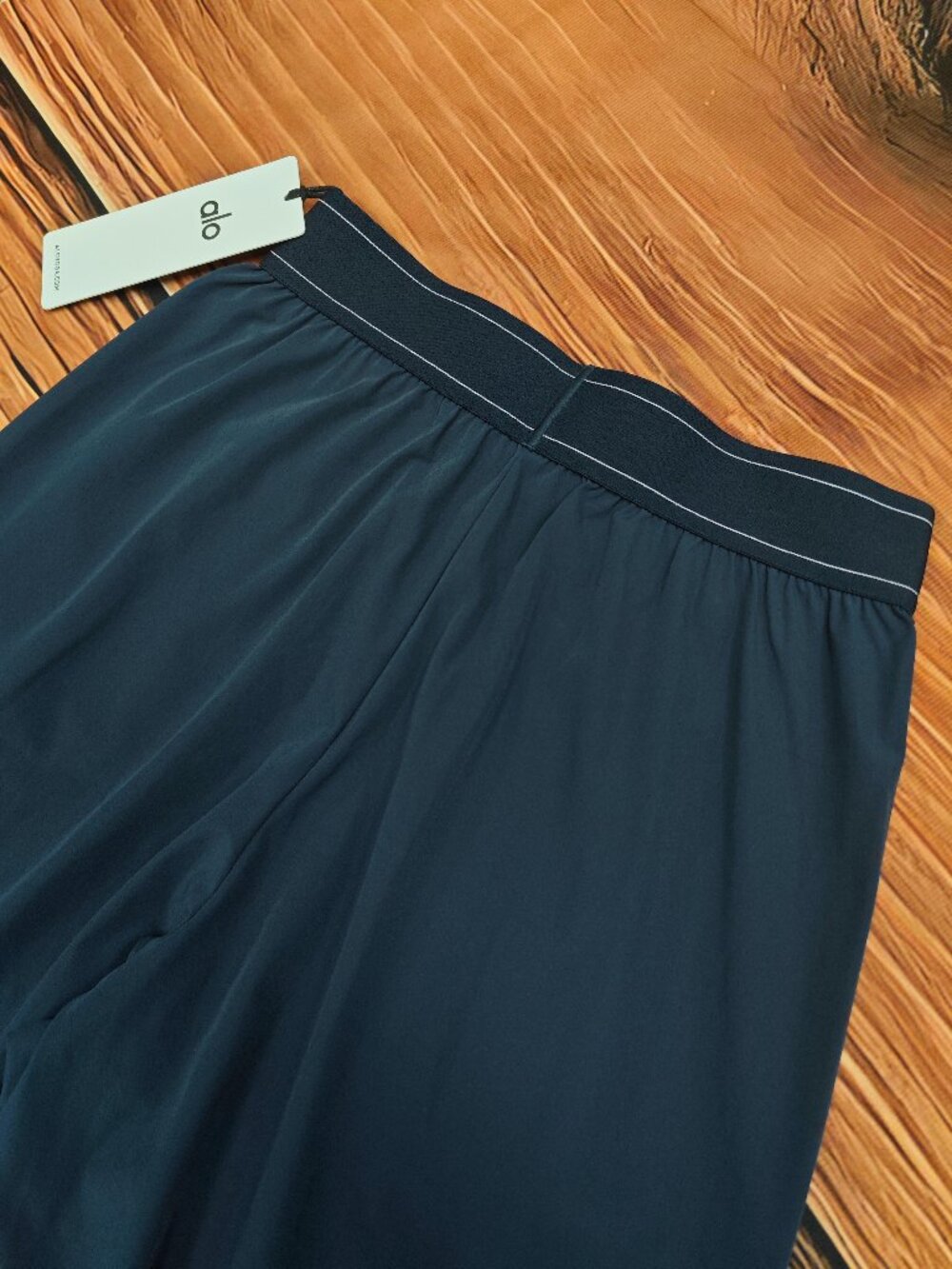 ALO Yoga Navy Blue Trouser (Regular 30”)✈ Brand new with tags✨ - Picture 4 of 8